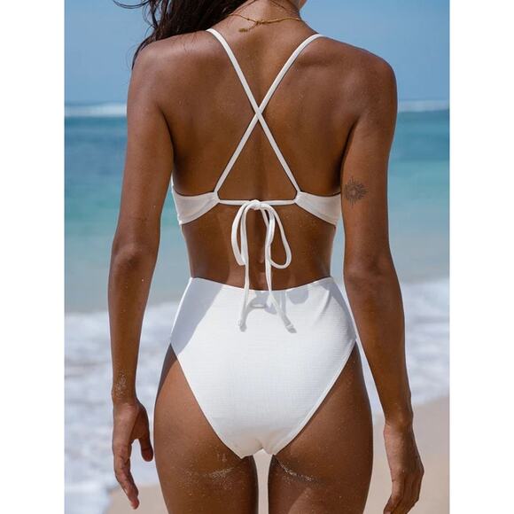 Berlook White Textured Plunge One-Piece Swimsuit NWT size large‎ - Picture 2 of 8